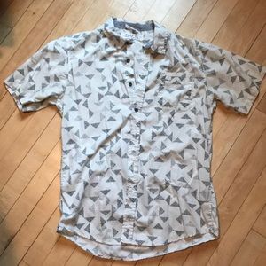 Men’s Triangle Button Down Top